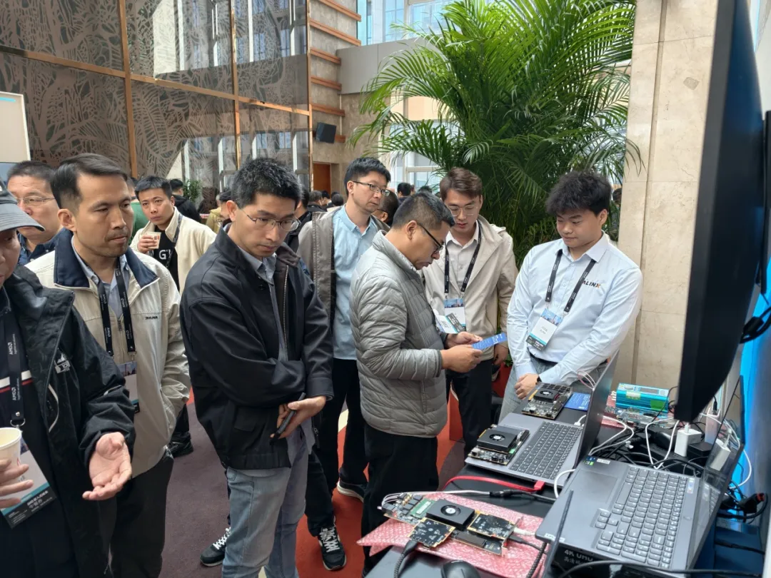 AMD 嵌入式技术日北京站 ALINX 展台.png