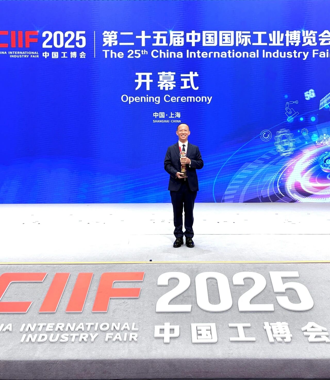 1758612788488701.jpg 4.jpg